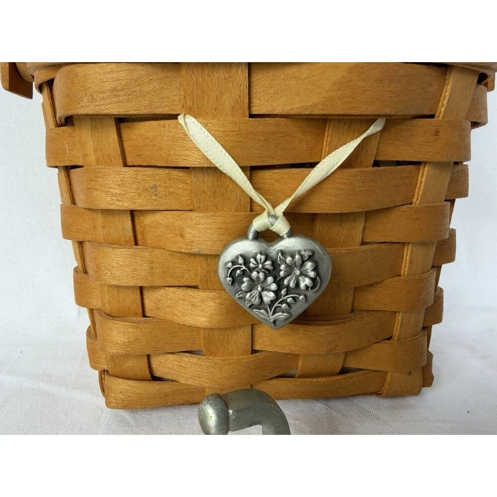 LONGABERGER 2001 Sweetheart Red Love Notes Basket W Liner Protector With Hook